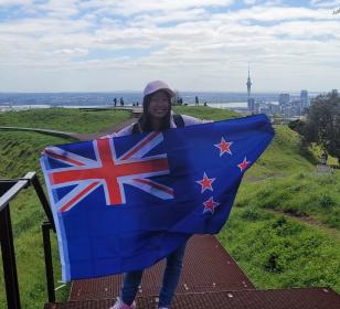 Juliana Lisa Nishitani, de Quatiguá, foi para a Nova Zelândia no segundo semestre de 2022.