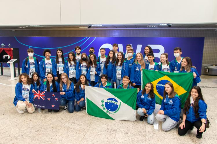 Paraná levou 200 alunos da rede estadual para intercâmbio no Canadá e na Nova Zelândia.